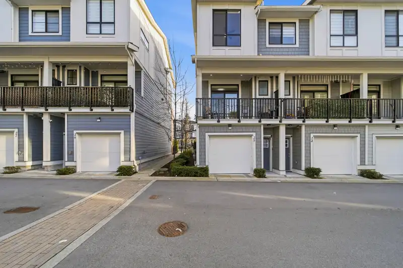 25 11556 72A AVENUE - photo 1 of 30