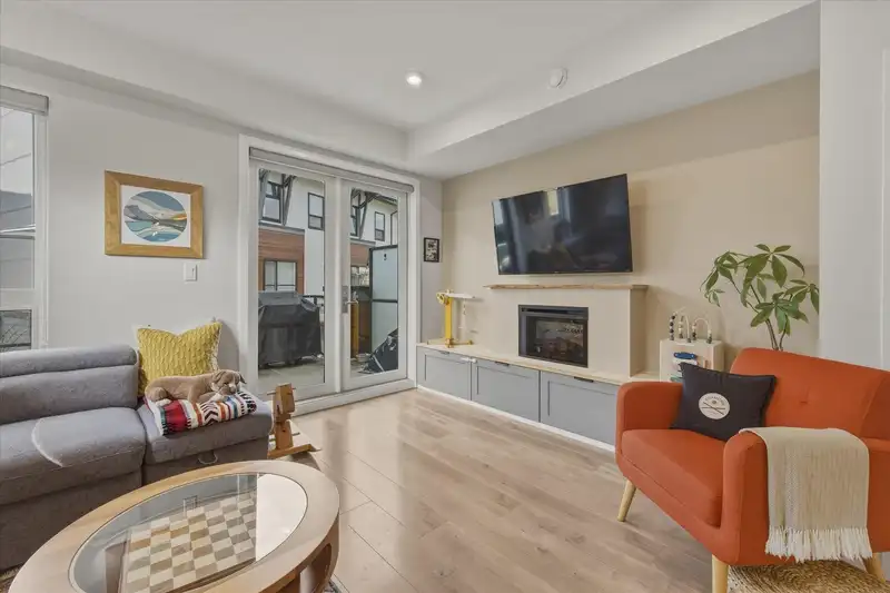 87 1188 MAIN STREET - photo 3 of 40