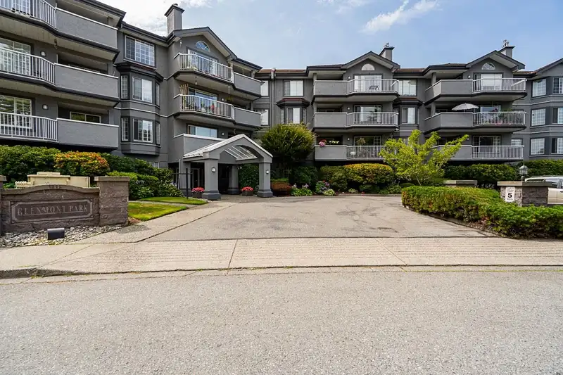 303 5375 205 STREET - photo 1 of 38