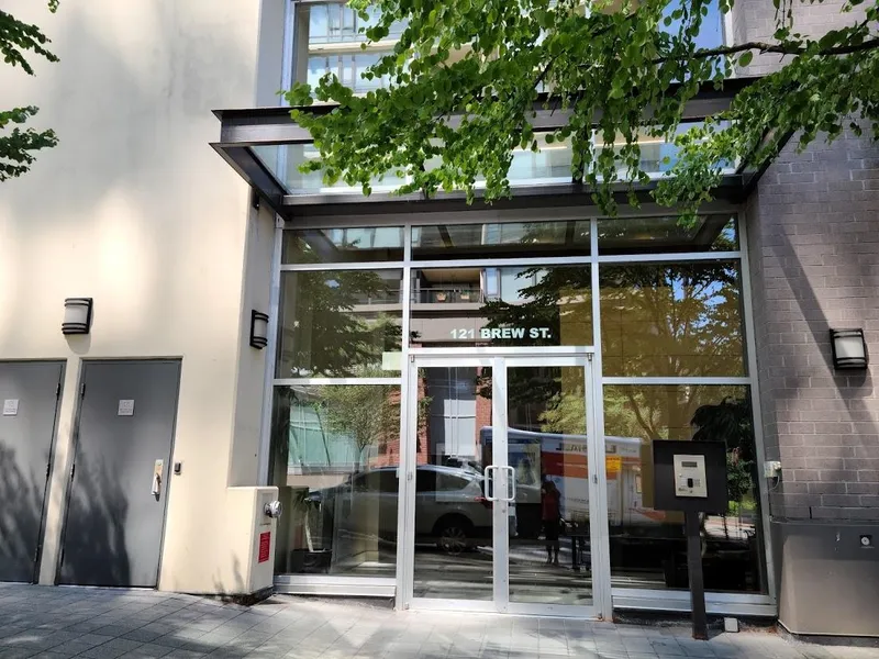 613 121 BREW STREET - photo 3 of 25