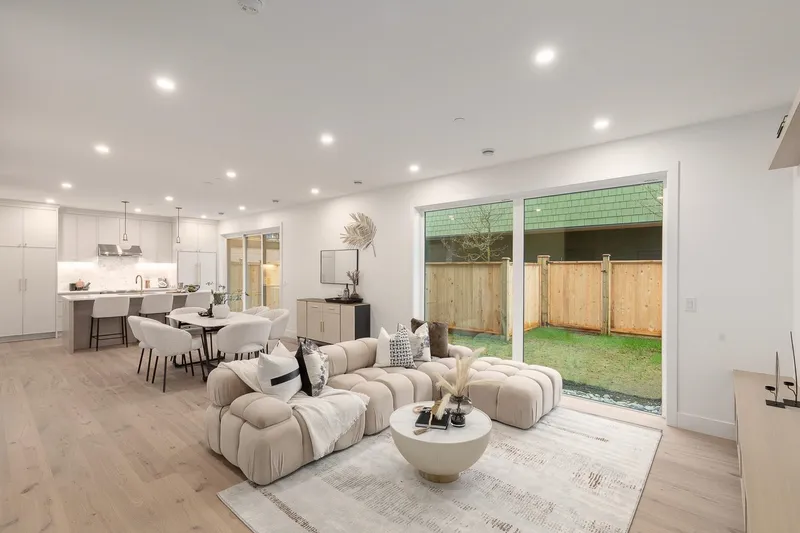 462 E 17TH AVENUE - photo 2 of 23