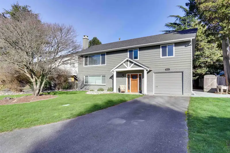 8271 ROSEHILL DRIVE - photo 2 of 35