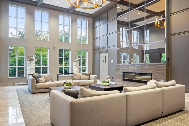 212 15137 33 AVENUE - photo 3 of 25