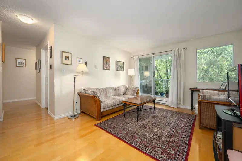 508 1508 MARINER WALK - photo 3 of 33