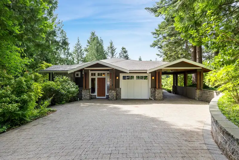 6205 ST. GEORGES AVENUE - photo 1 of 35