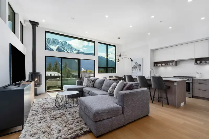 41 4000 SUNSTONE WAY - photo 3 of 40