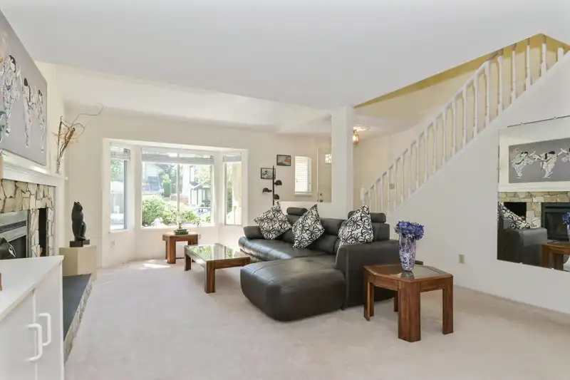 15183 97B AVENUE - photo 4 of 29