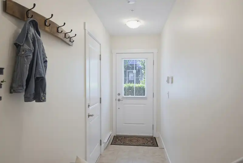 51 4967 220 STREET - photo 3 of 39