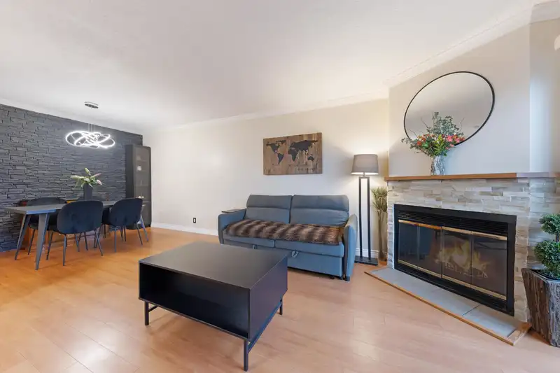 3058 SMITH AVENUE - photo 2 of 21