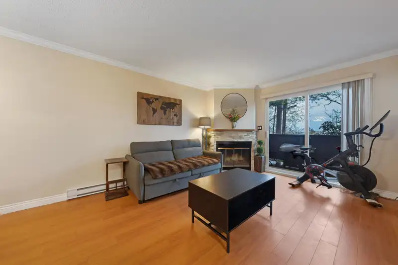 3058 SMITH AVENUE - photo 4 of 21