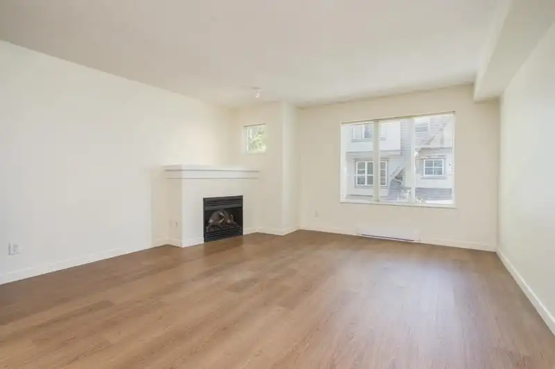 2 15175 62A AVENUE - photo 2 of 40