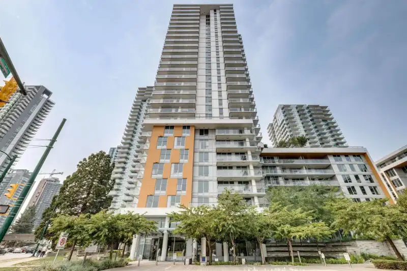 1606 455 SW MARINE DRIVE - photo 1 of 18