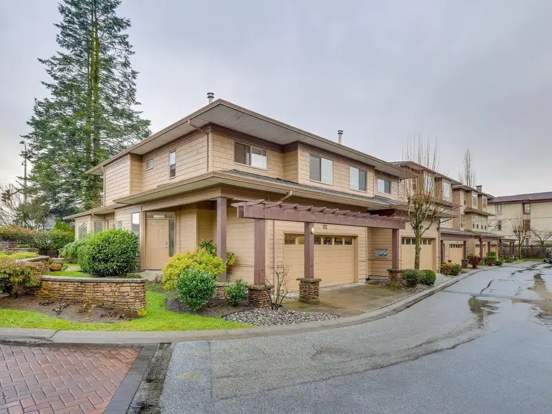 102 16655 64 AVENUE - photo 1 of 25