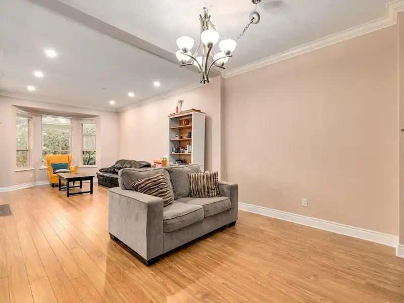 102 16655 64 AVENUE - photo 3 of 25