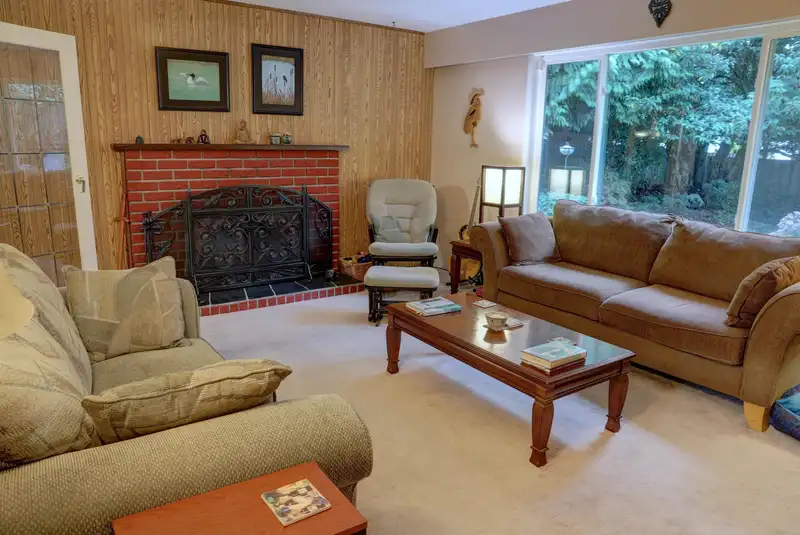 11324 79A AVENUE - photo 2 of 35
