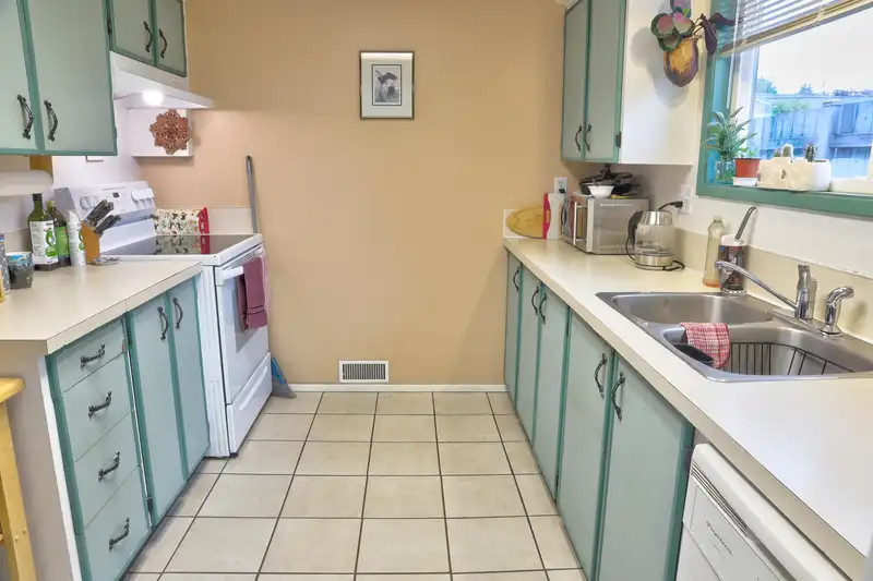 11324 79A AVENUE - photo 4 of 35