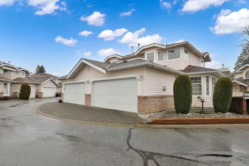 5 9168 FLEETWOOD WAY - photo 1 of 38