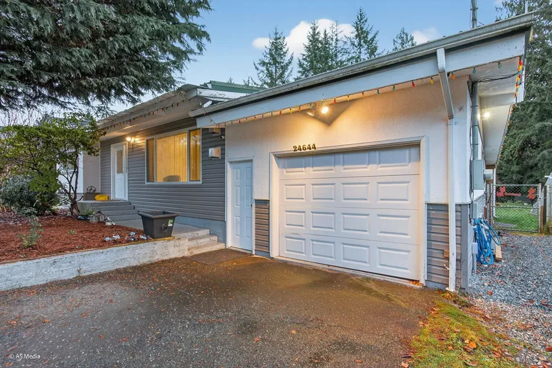 24644 56 AVENUE - photo 4 of 25