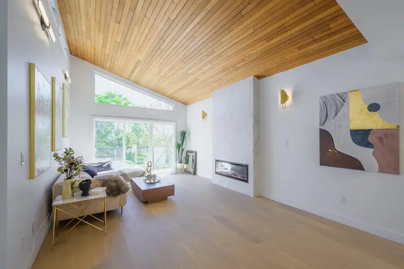419 E 60TH AVENUE - photo 1 of 21