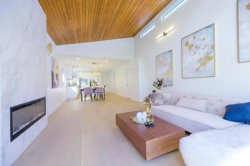 419 E 60TH AVENUE - photo 2 of 21