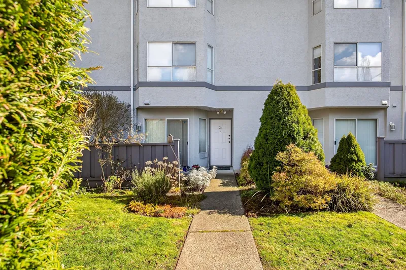 22 3476 COAST MERIDIAN ROAD - photo 2 of 25