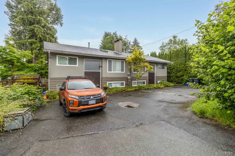 774 MILLER AVENUE - photo 1 of 25