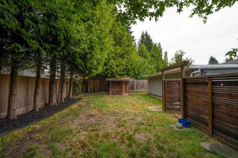 20955 118 AVENUE - photo 4 of 25