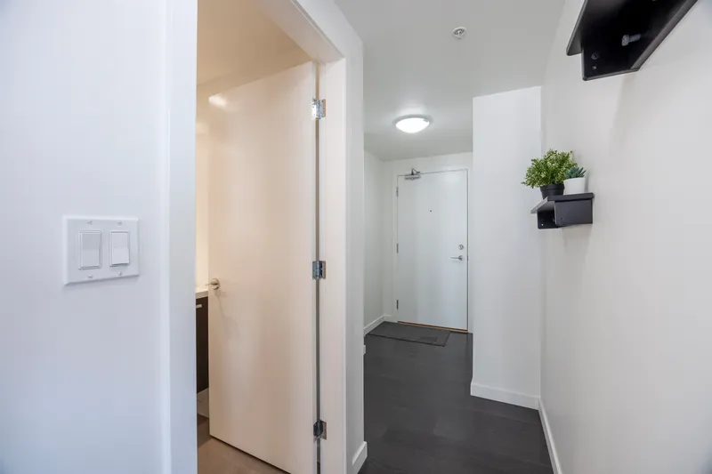 1709 6333 SILVER - photo 3 of 21