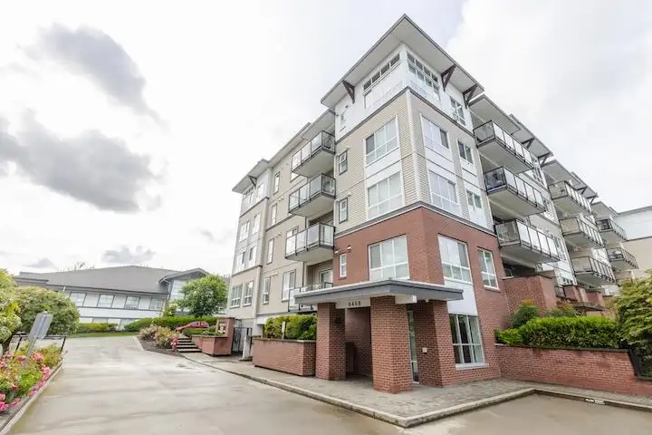 403 6468 195A STREET - photo 3 of 27