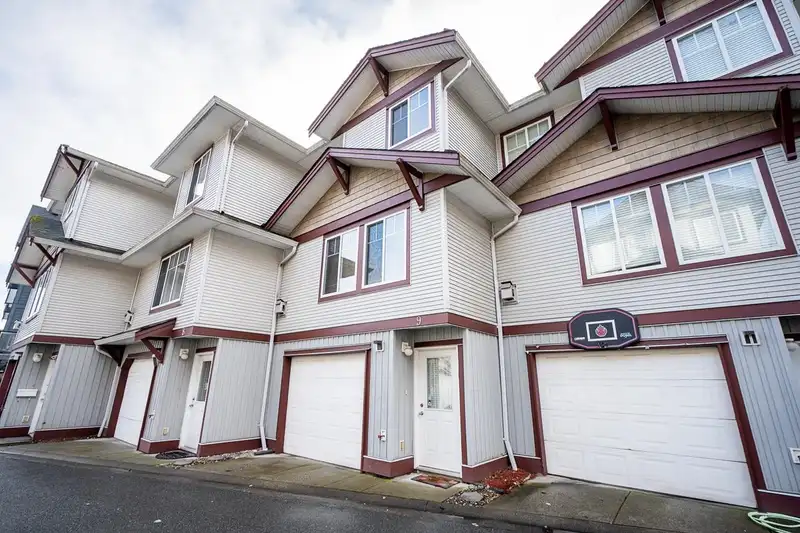 9 12070 76 AVENUE - photo 3 of 38