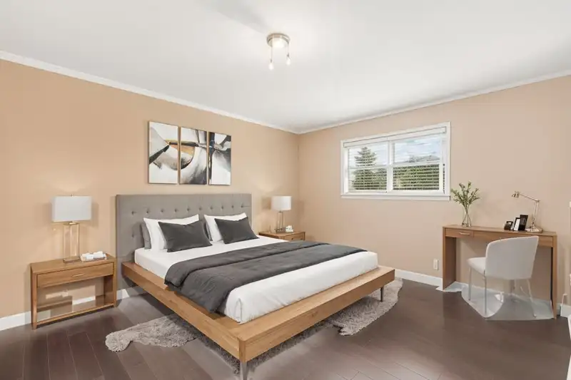 6171 192 STREET - photo 2 of 12