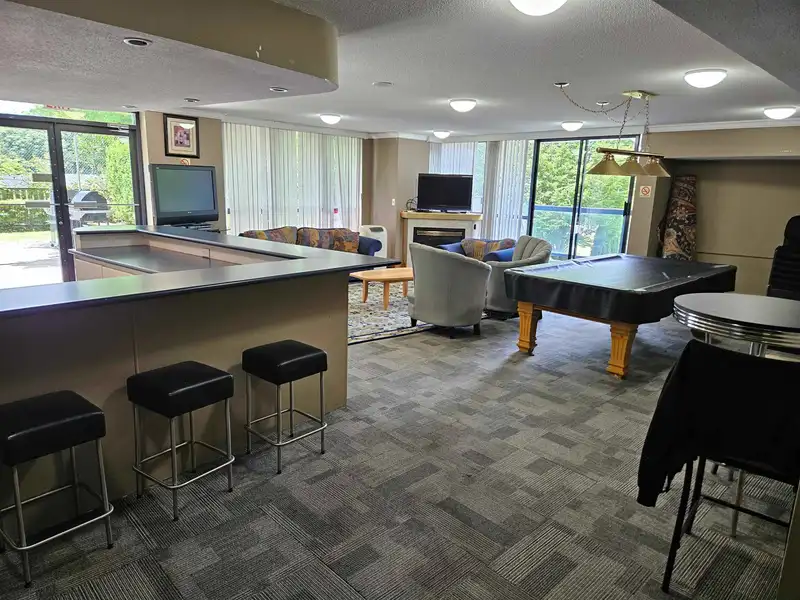 1105 10899 UNIVERSITY DRIVE - photo 4 of 10