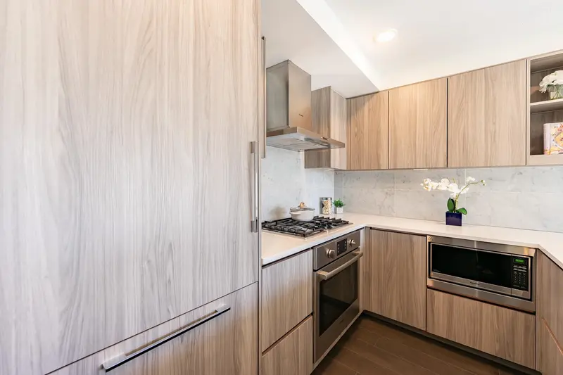 601 8800 HAZELBRIDGE WAY - photo 4 of 25