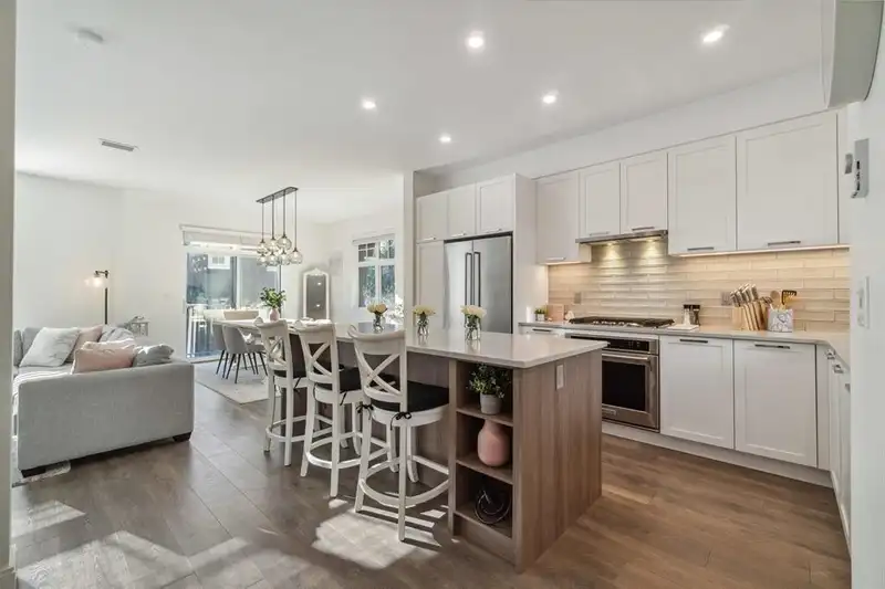 166 1290 MITCHELL STREET - photo 2 of 30
