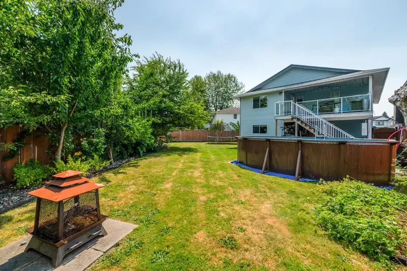619 SWANSON PLACE - photo 2 of 29