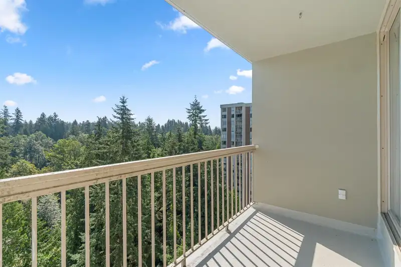 1305 2008 FULLERTON AVENUE - photo 3 of 16