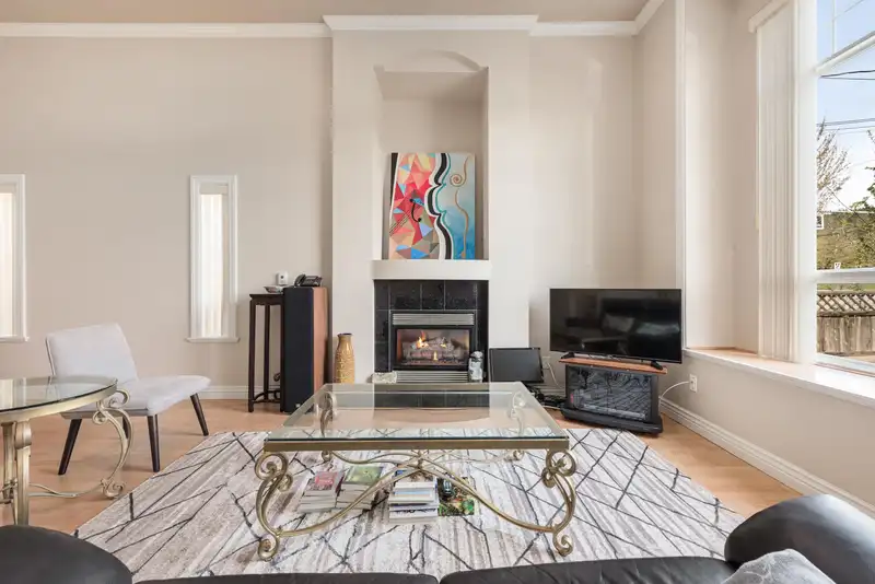 1351 DUTHIE AVENUE - photo 1 of 37