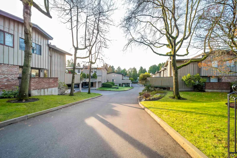 72 3180 E 58TH AVENUE - photo 3 of 25