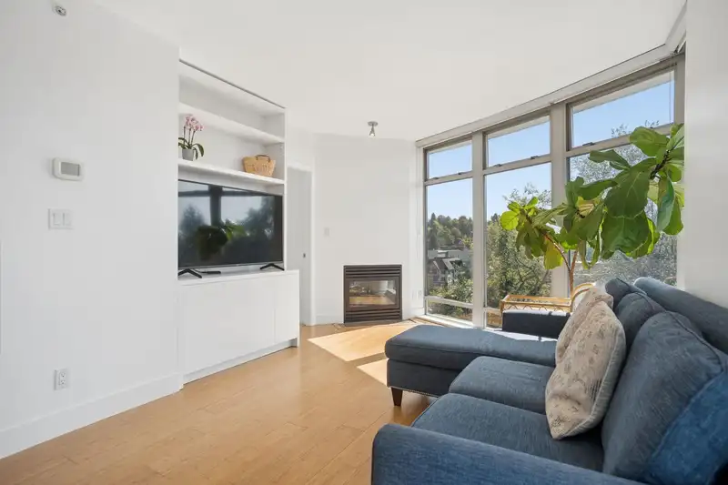 902 2965 FIR STREET - photo 3 of 25