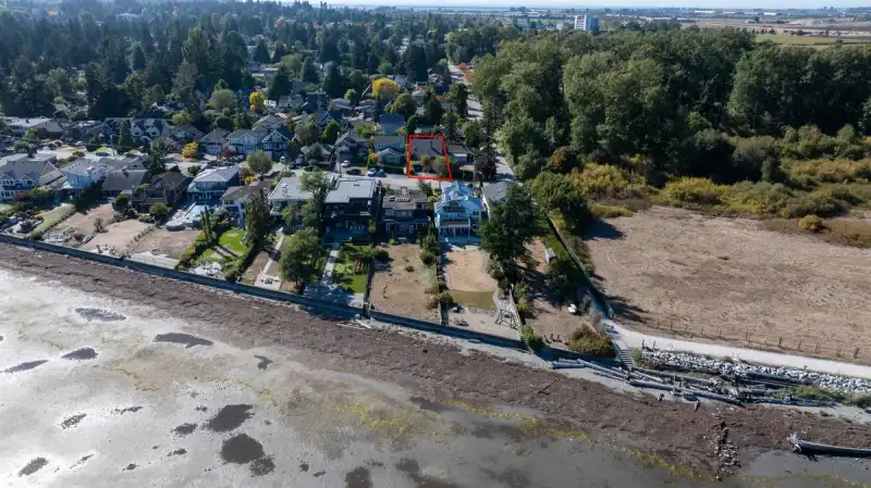 1741 BEACH GROVE ROAD - photo 2 of 9