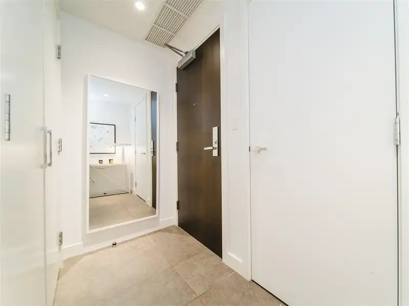 603 1028 BARCLAY STREET - photo 4 of 21