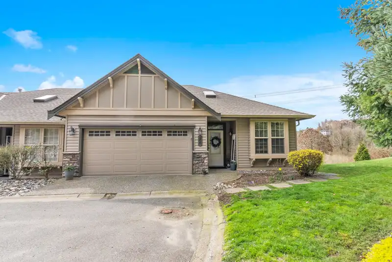 26 2842 WHATCOM ROAD - photo 2 of 40