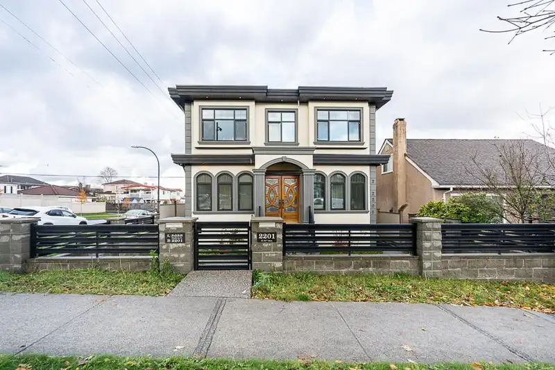 2201 E 41ST AVENUE - photo 1 of 9