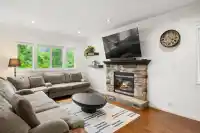 3887 ANGUS CRESCENT - thumbnail 3