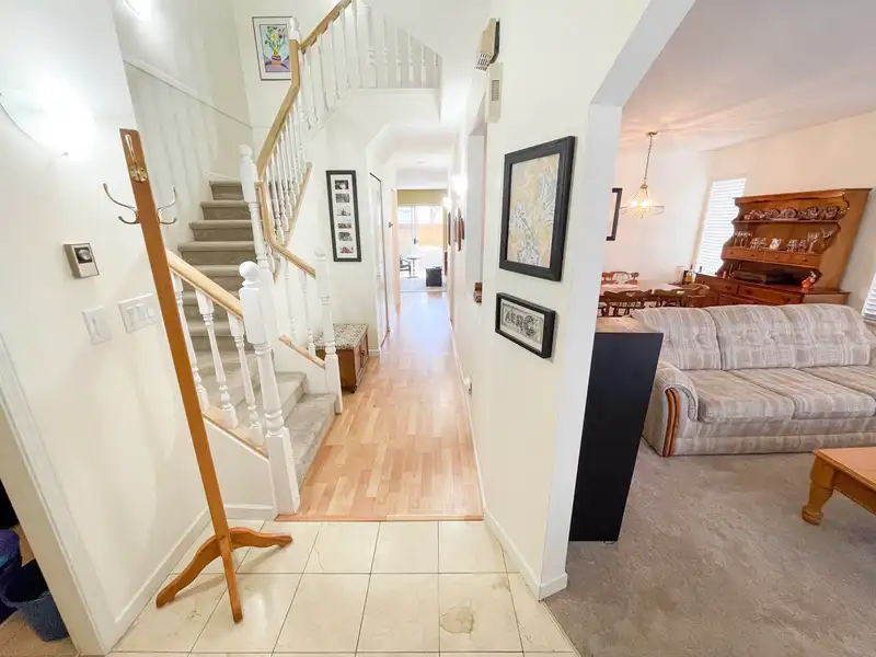 6 9727 152B STREET - photo 3 of 22