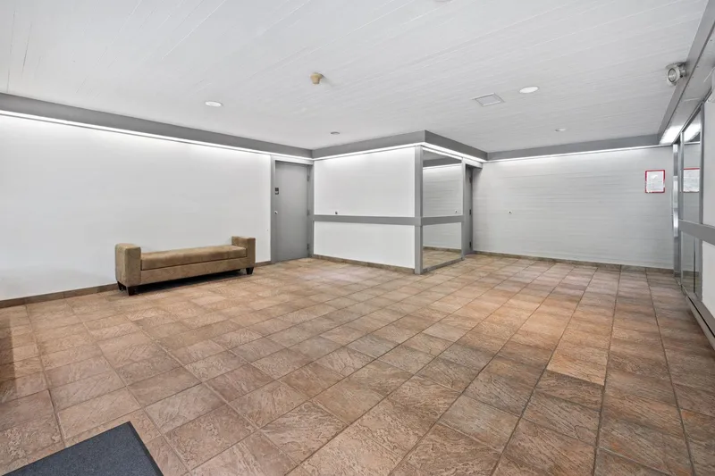 249 7471 MINORU BOULEVARD - photo 4 of 25