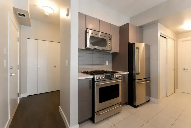 501 10033 RIVER DRIVE - photo 2 of 31
