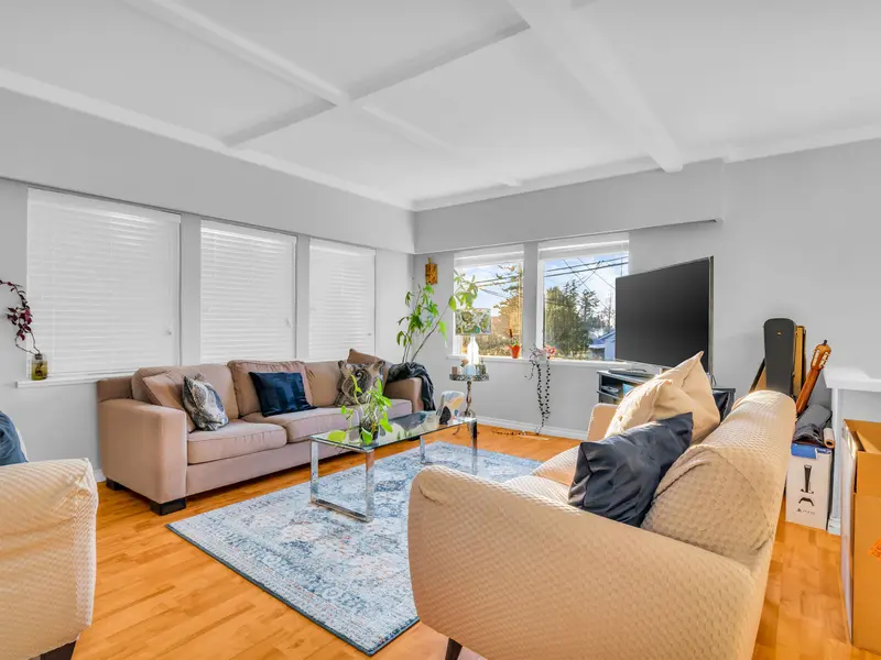 852 STEVENS STREET - photo 4 of 25