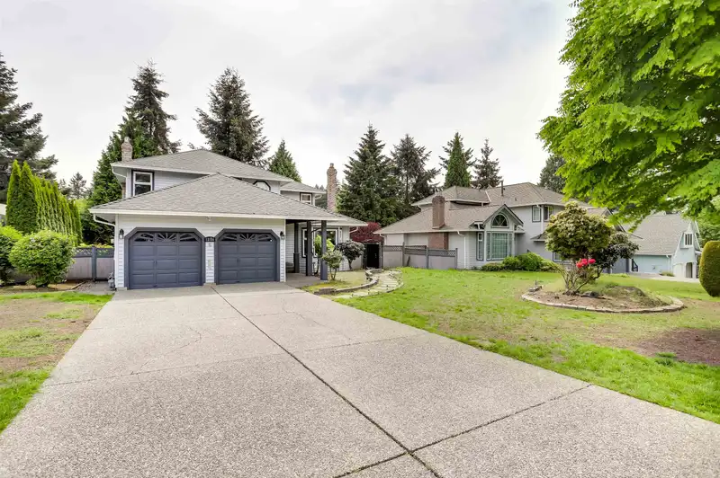12184 S BOUNDARY DRIVE - photo 3 of 40