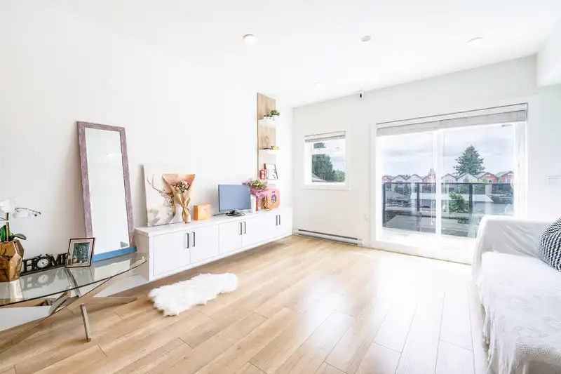 12 6288 BERESFORD STREET - photo 4 of 17